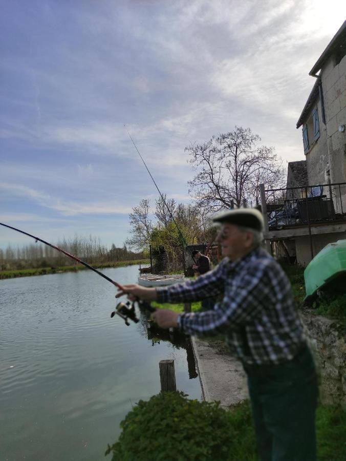 Détente au bord du Loir - Gîte 2 Les Roches-l'Eveque Exterior foto